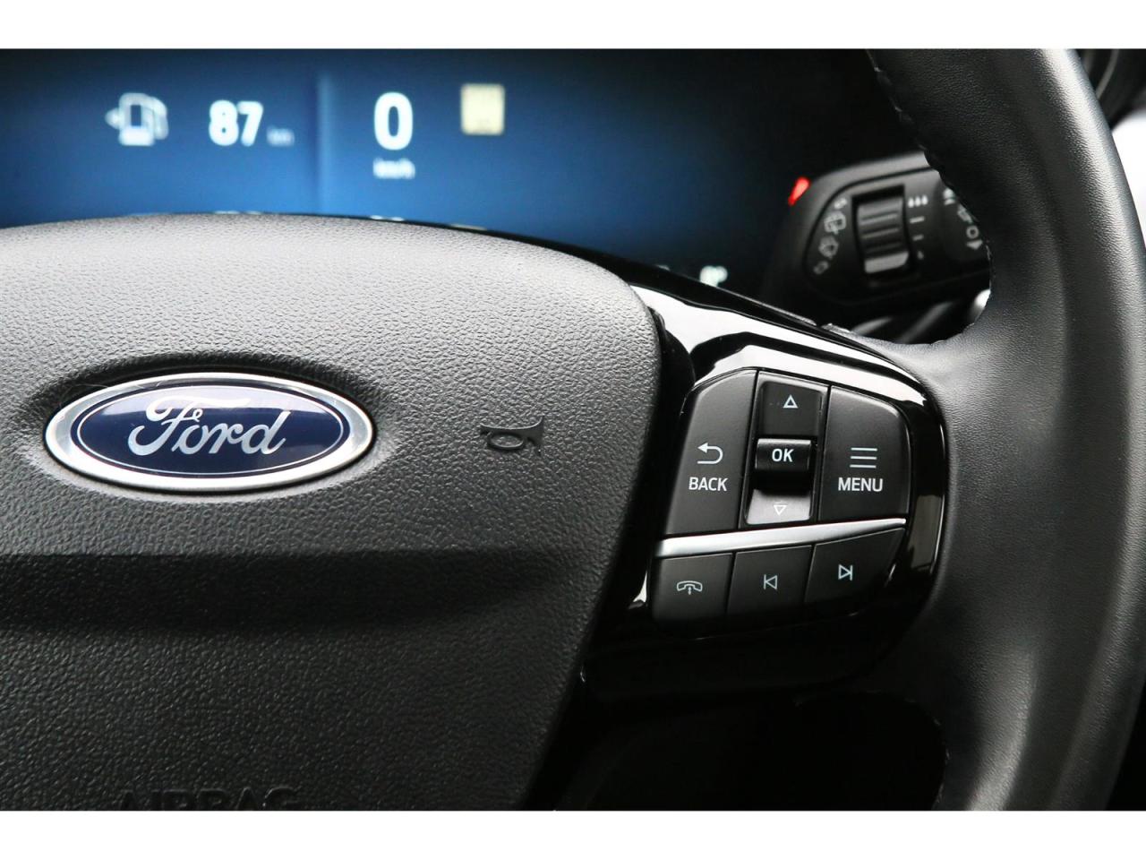 2023 Ford Escape Platinum AWD | Panoramic Roof | Navigation | Leather Seats Photo