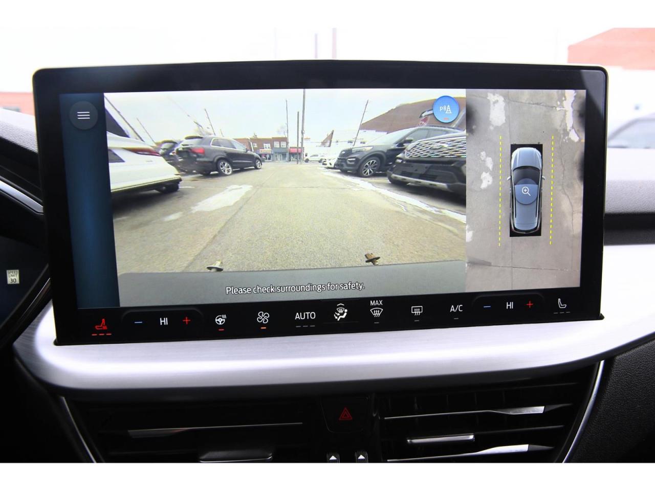 2023 Ford Escape Platinum AWD | Panoramic Roof | Navigation | Leather Seats Photo