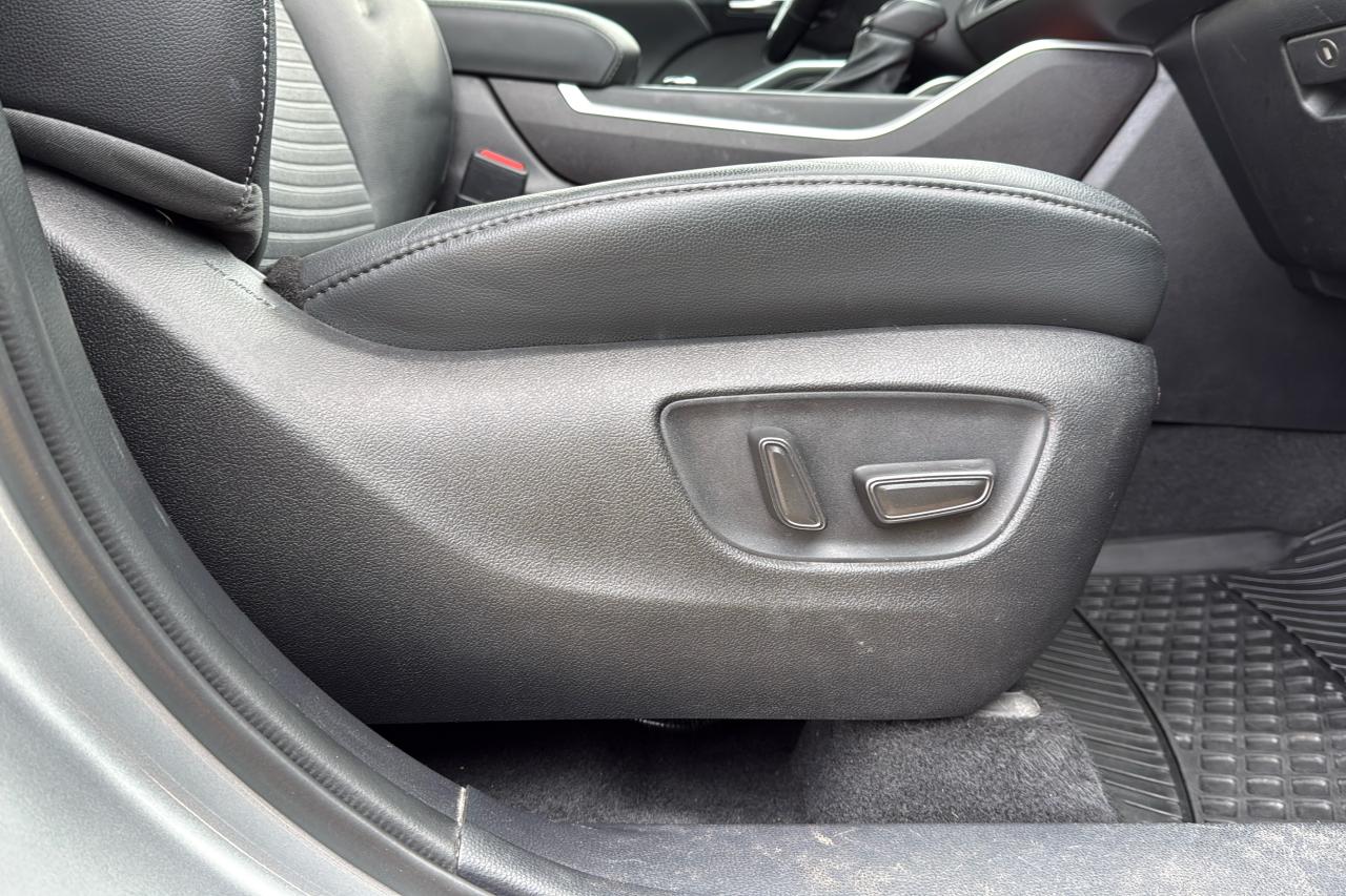 2021 Toyota Highlander XSE Photo