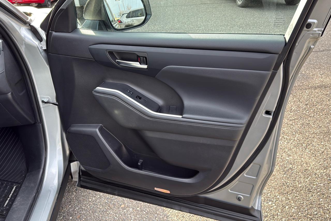 2021 Toyota Highlander XSE Photo