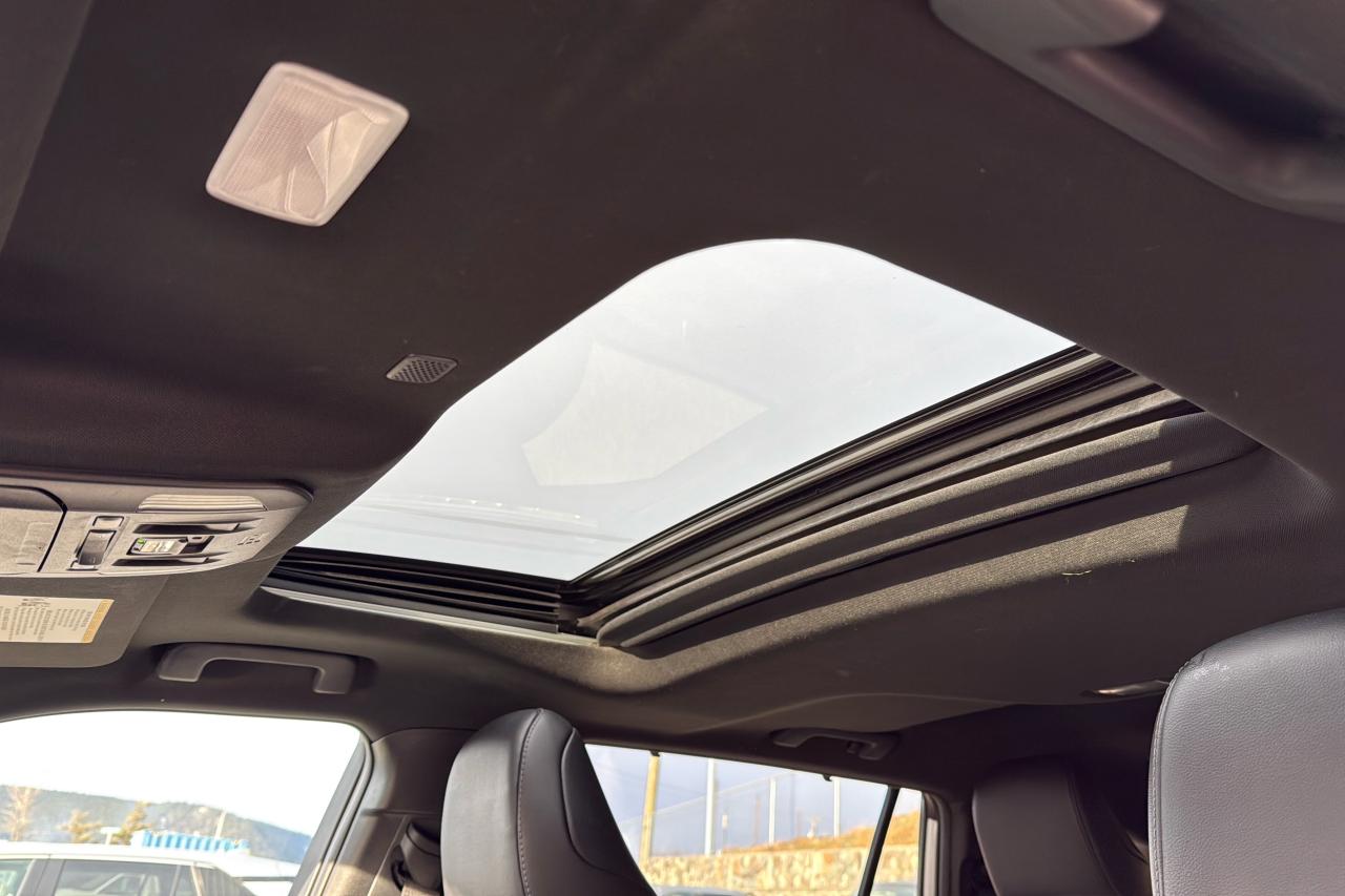 2021 Toyota Highlander XSE Photo