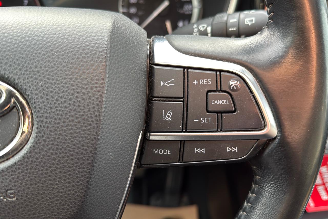 2021 Toyota Highlander XSE Photo