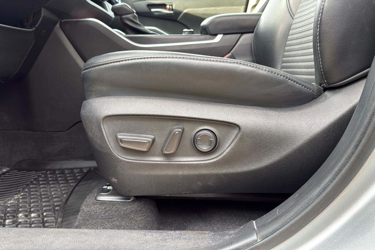 2021 Toyota Highlander XSE Photo