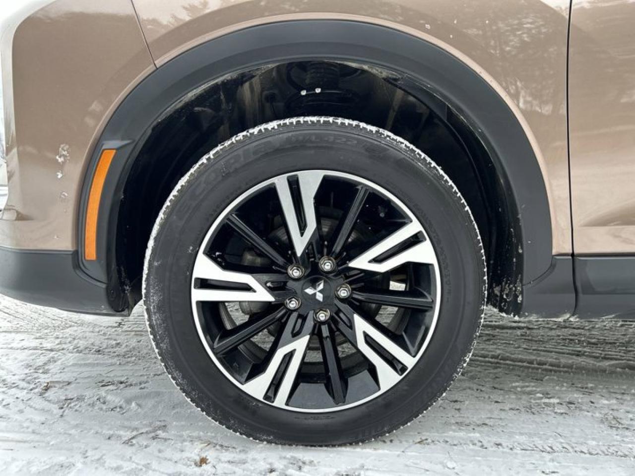 2024 Mitsubishi Eclipse Cross SEL Photo