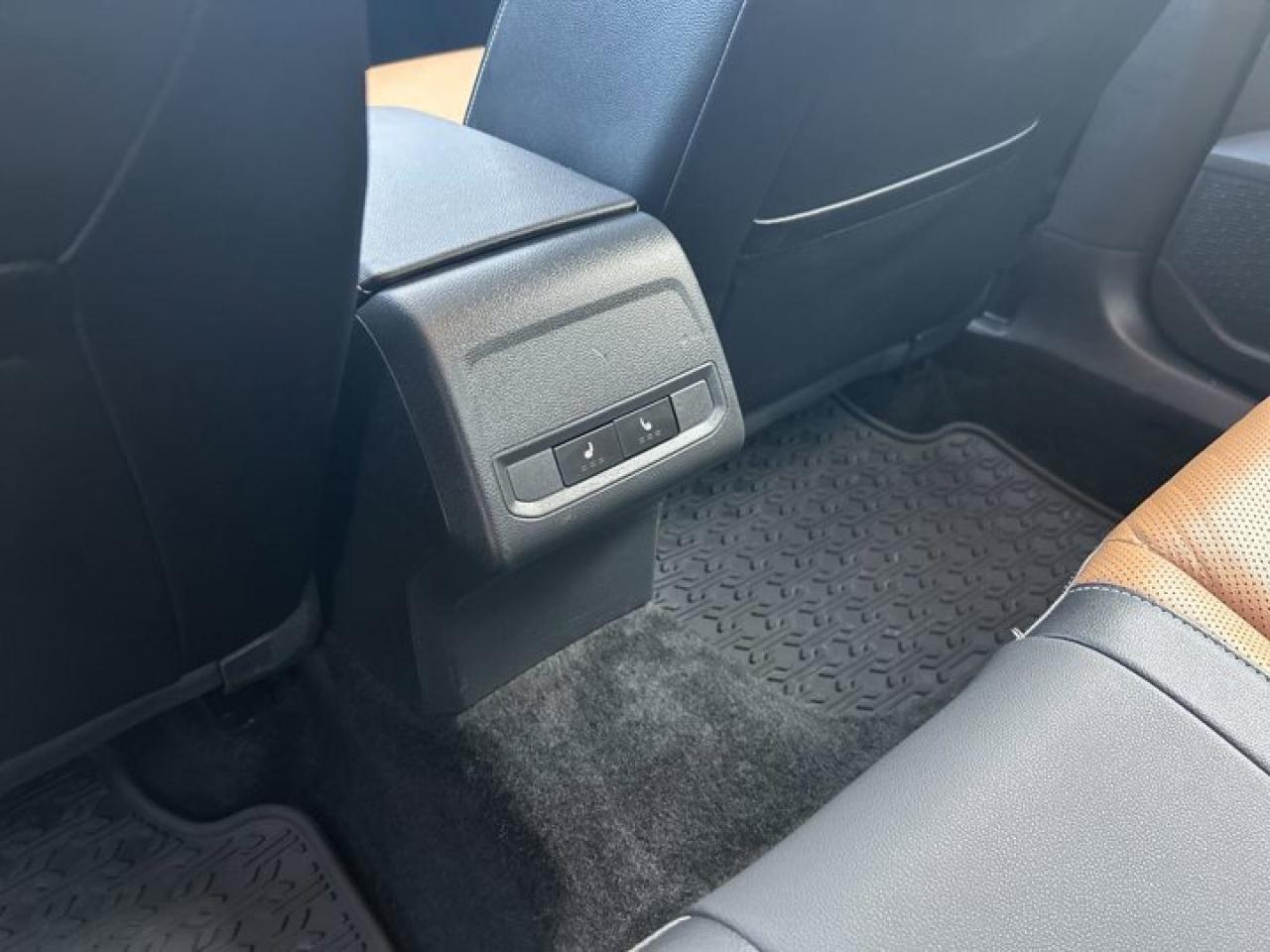 2023 Volkswagen Jetta Highline | AC Seats | Sunroof | Leather Seats Photo