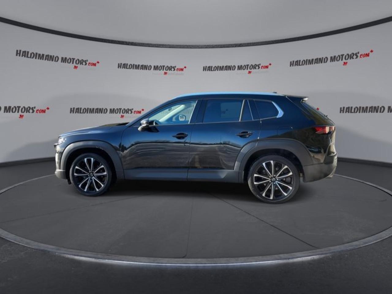 2024 Mazda CX-50 Premium AWD | Panoramic Roof | 360 Camera | Leather Seats Photo4