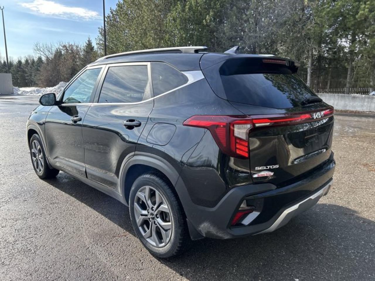 2024 Kia Seltos EX | Sunroof | Remote Start | Leather Seats | Heated Seats Photo