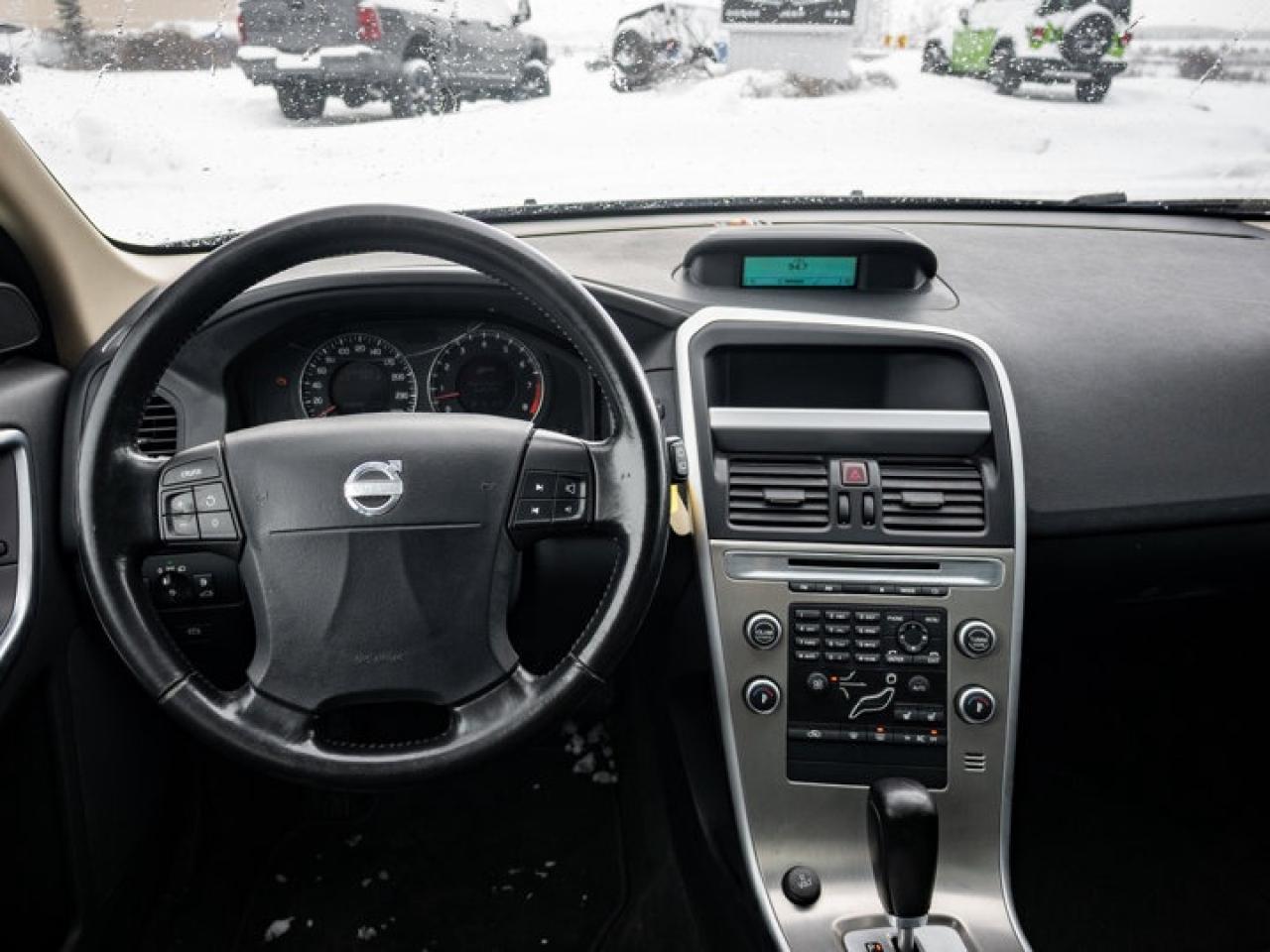 2010 Volvo XC60  Photo