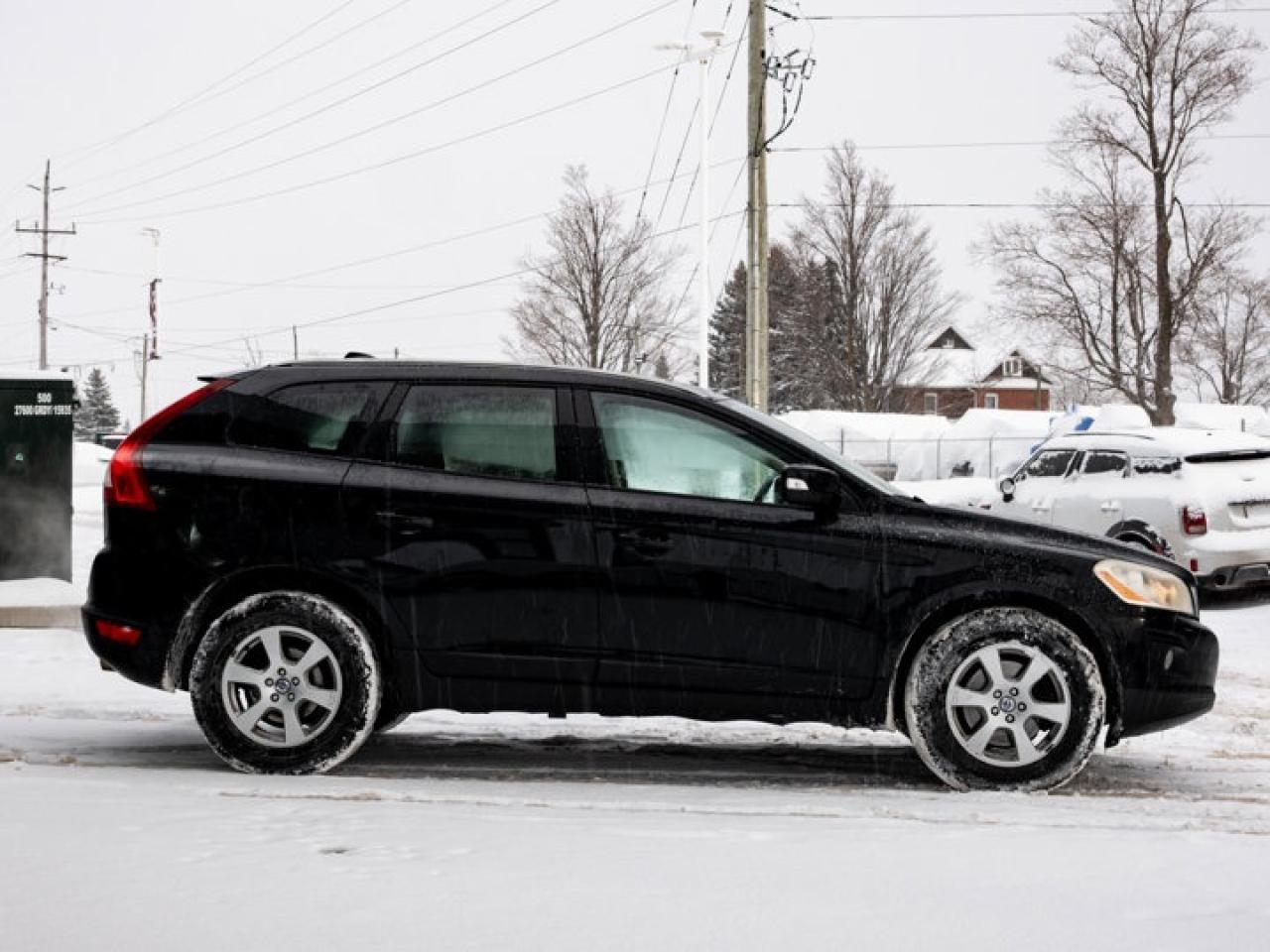2010 Volvo XC60  Photo