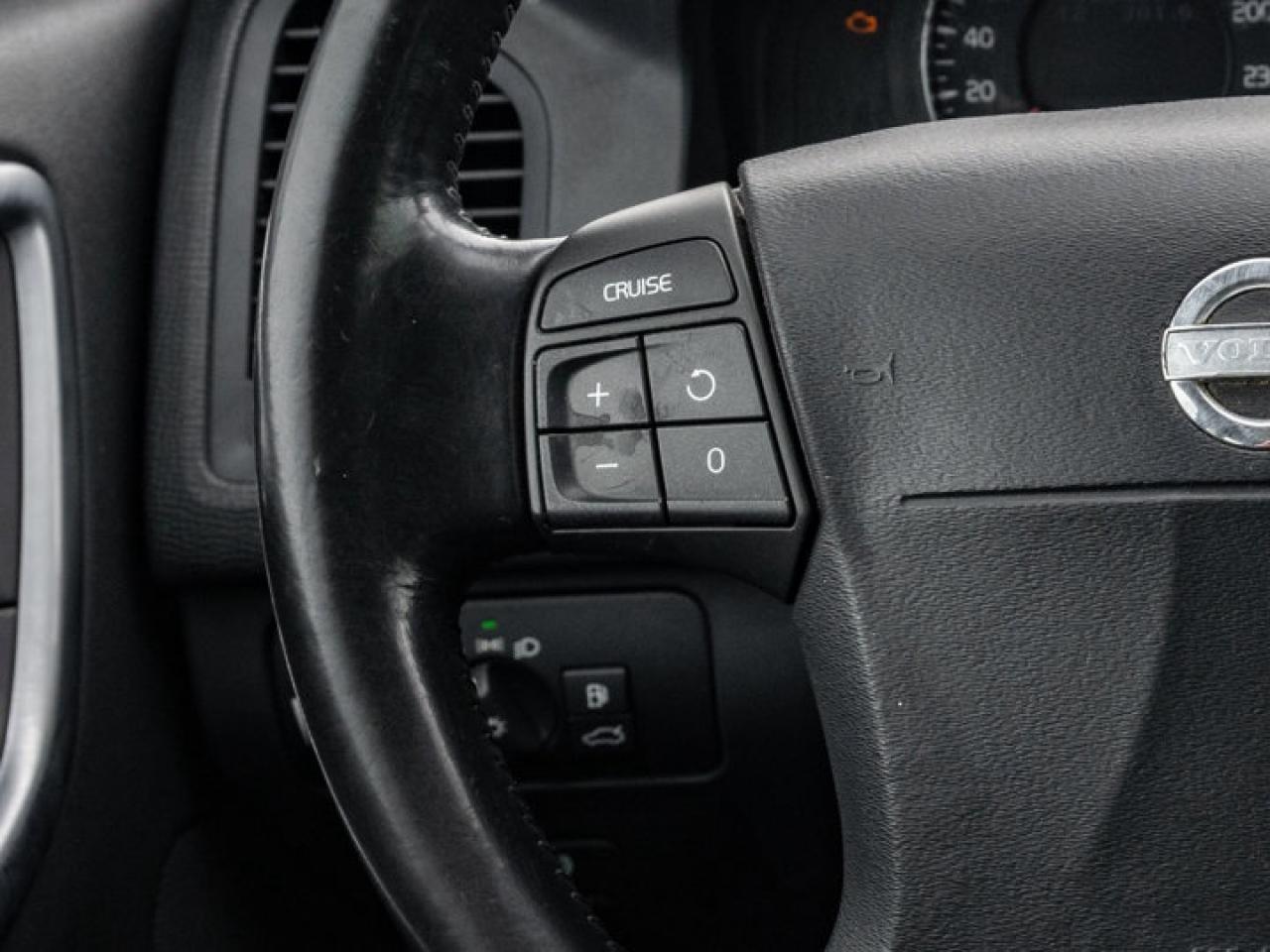 2010 Volvo XC60  Photo