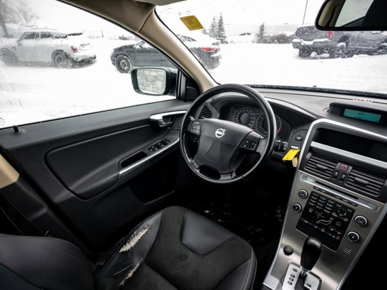 2010 Volvo XC60  Photo