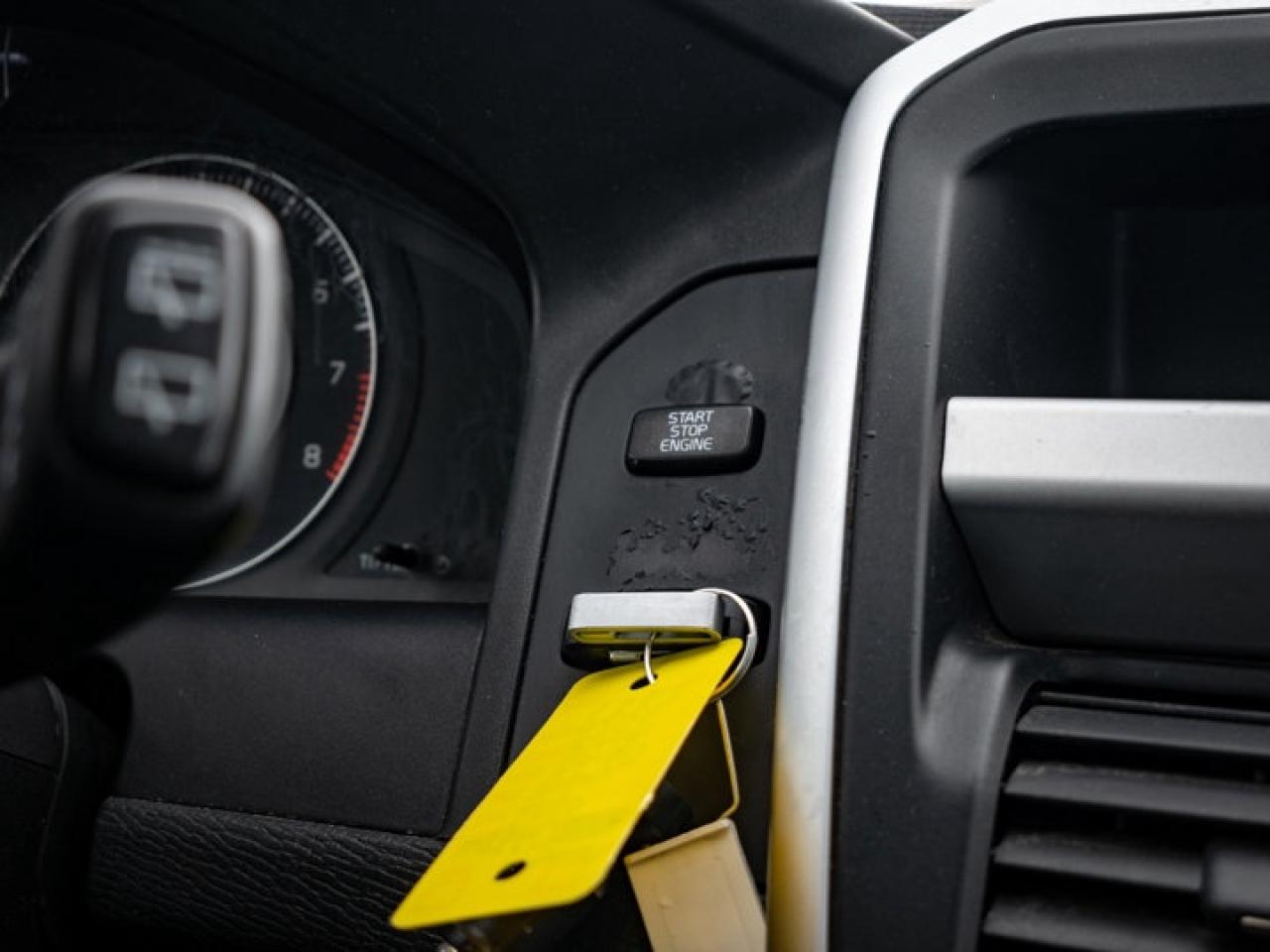 2010 Volvo XC60  Photo