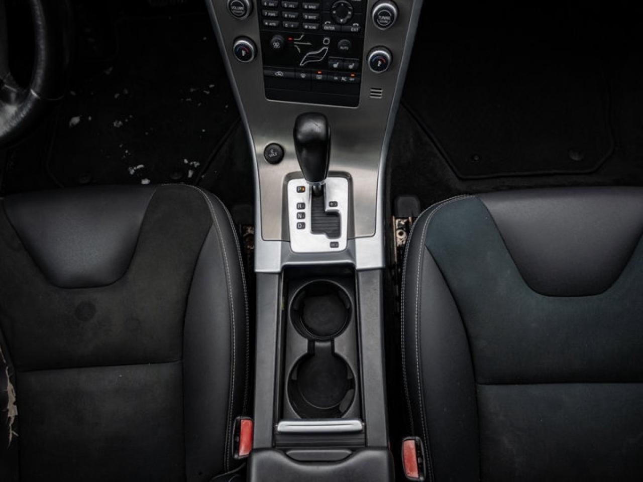 2010 Volvo XC60  Photo