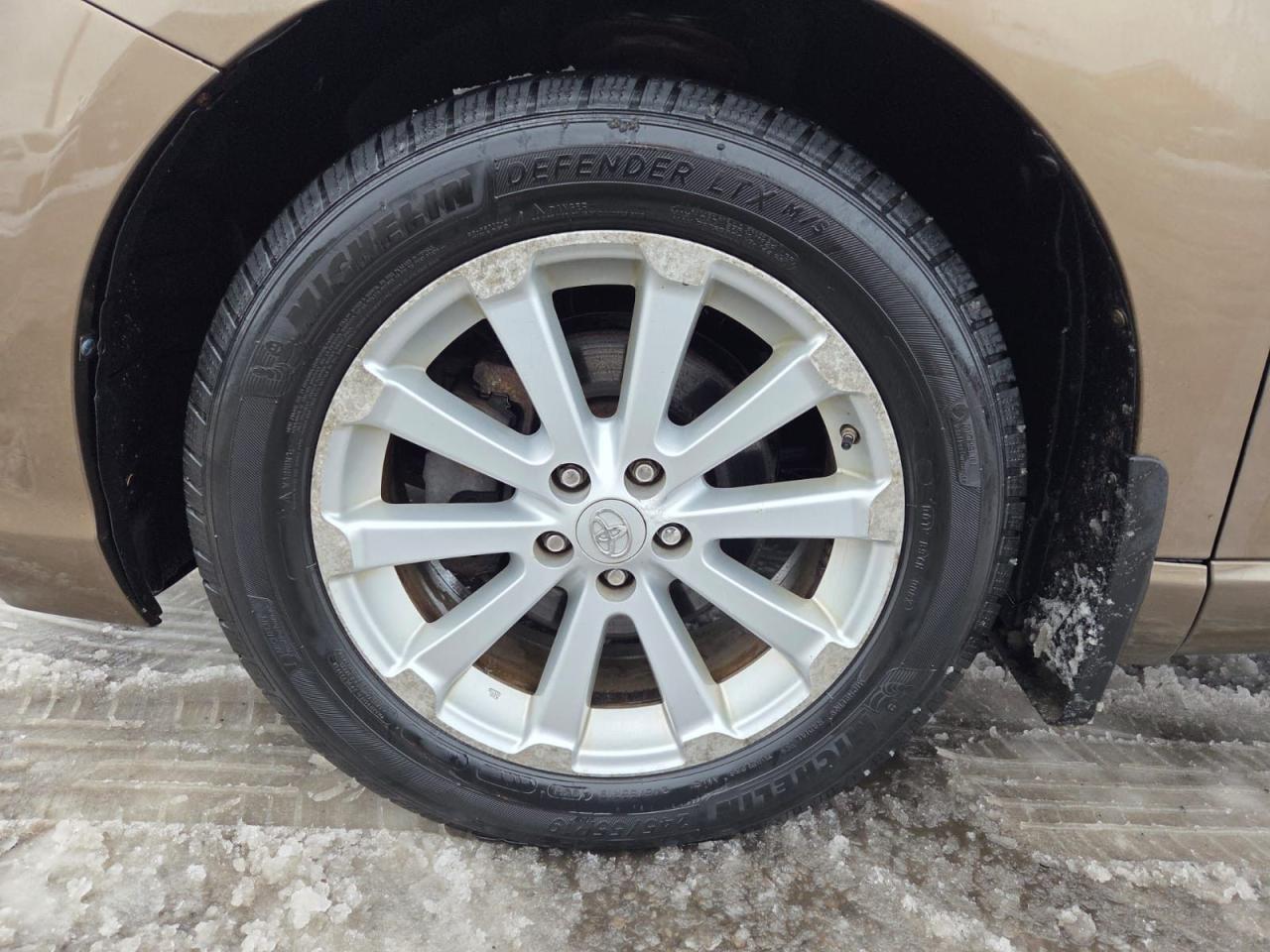 2009 Toyota Venza 4dr Wgn, NO ACCIDENTS, WELL MAINTAINED, 4 CYL - Photo #10