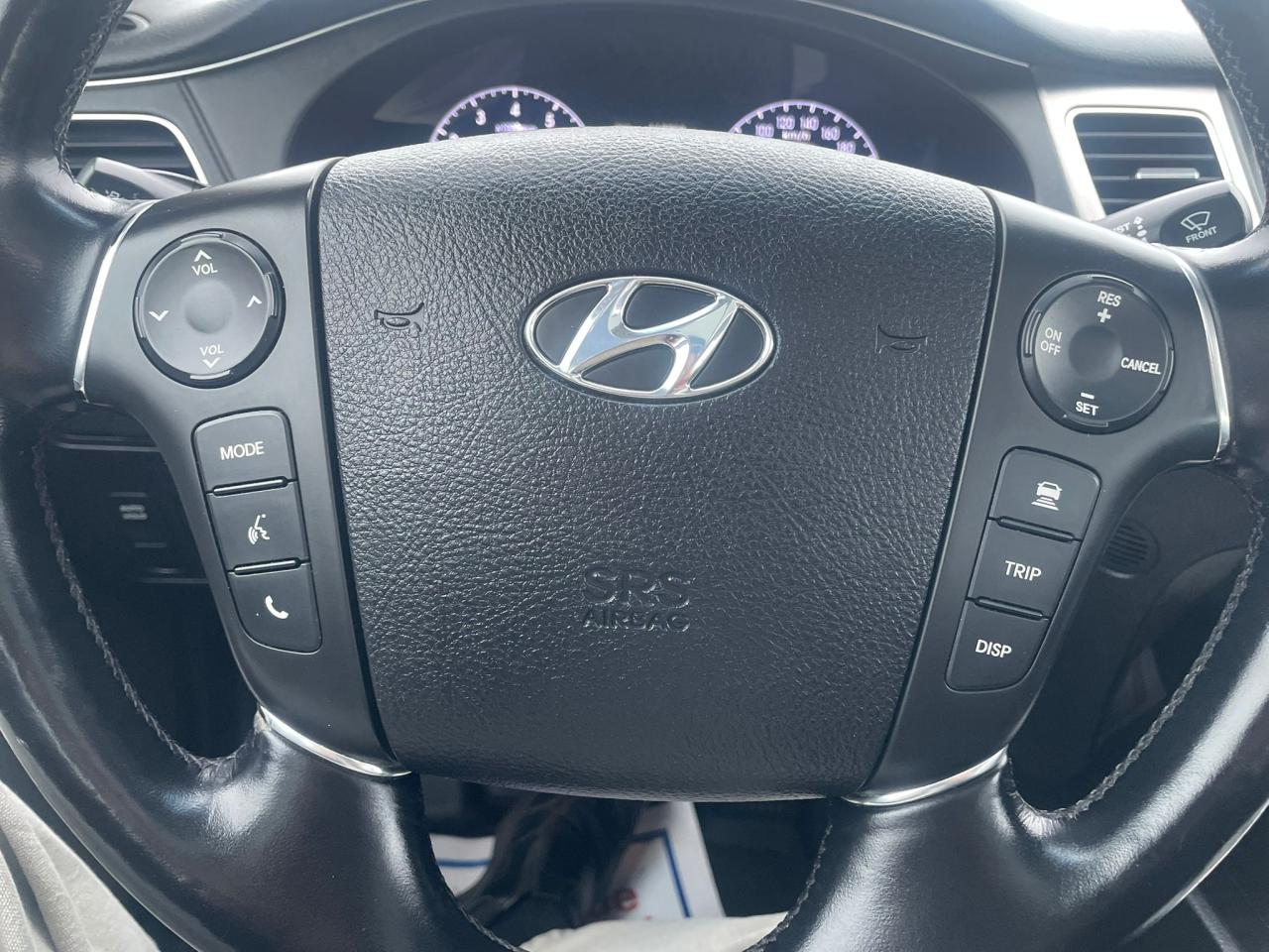 2012 Hyundai Genesis w/Technology Pkg NAVIGATION LEATHER SAFETY CERTIFY - Photo #19