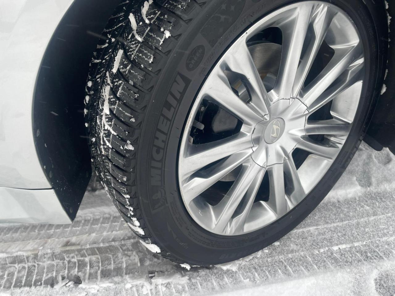 2012 Hyundai Genesis w/Technology Pkg NAVIGATION LEATHER SAFETY CERTIFY - Photo #8