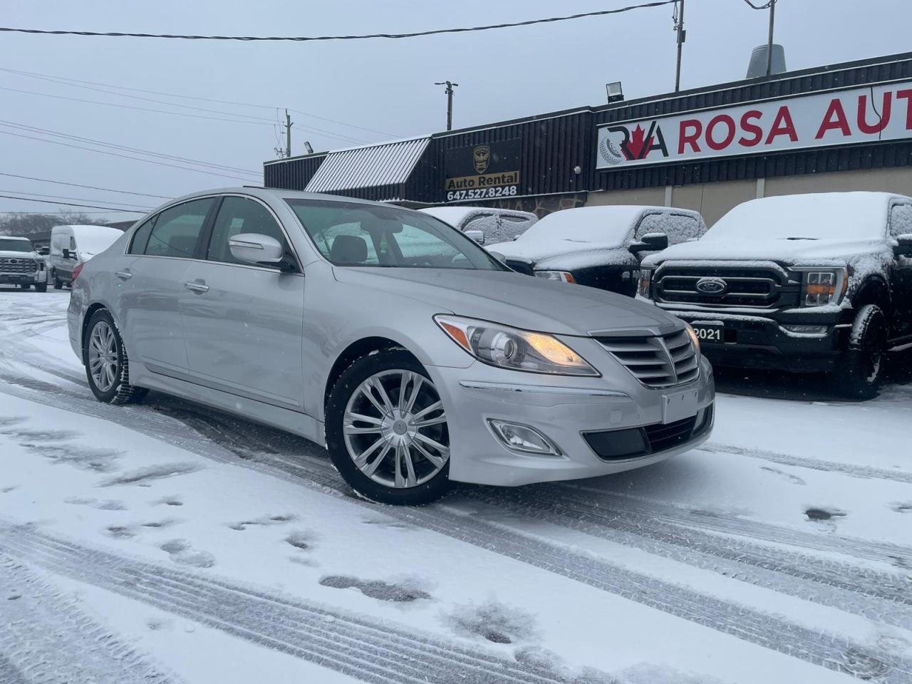 2012 Hyundai Genesis w/Technology Pkg NAVIGATION LEATHER SAFETY CERTIFY Photo2