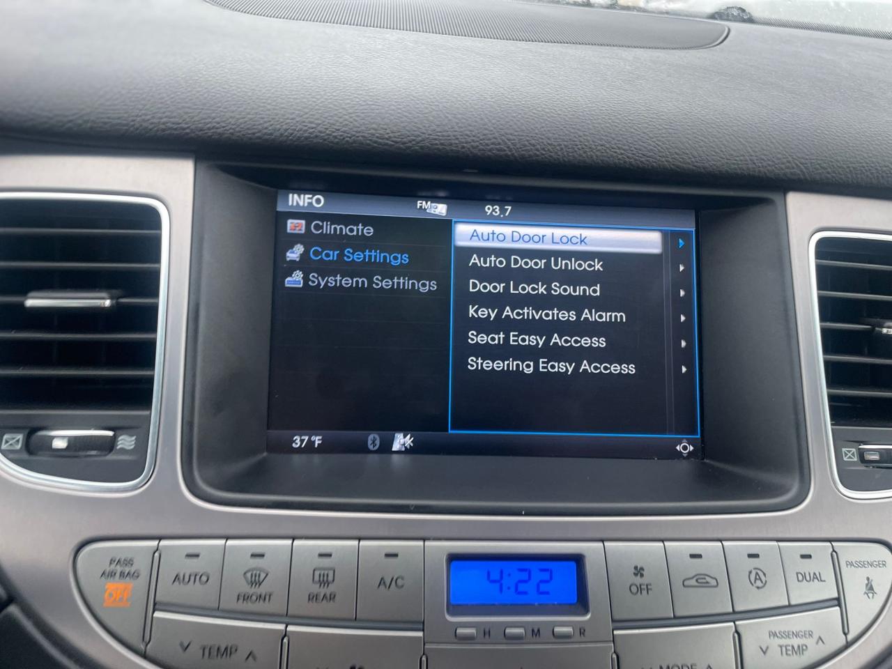 2012 Hyundai Genesis w/Technology Pkg NAVIGATION LEATHER SAFETY CERTIFY - Photo #20