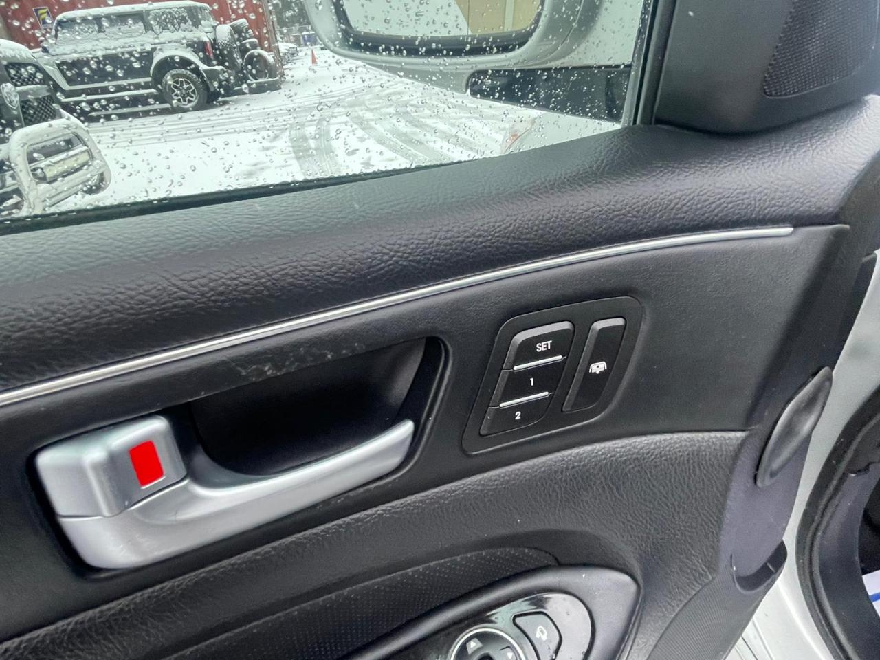 2012 Hyundai Genesis w/Technology Pkg NAVIGATION LEATHER SAFETY CERTIFY - Photo #26