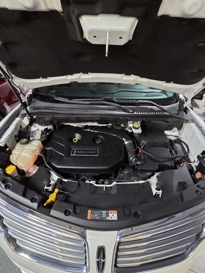 2016 Lincoln MKC Premium - Photo #10