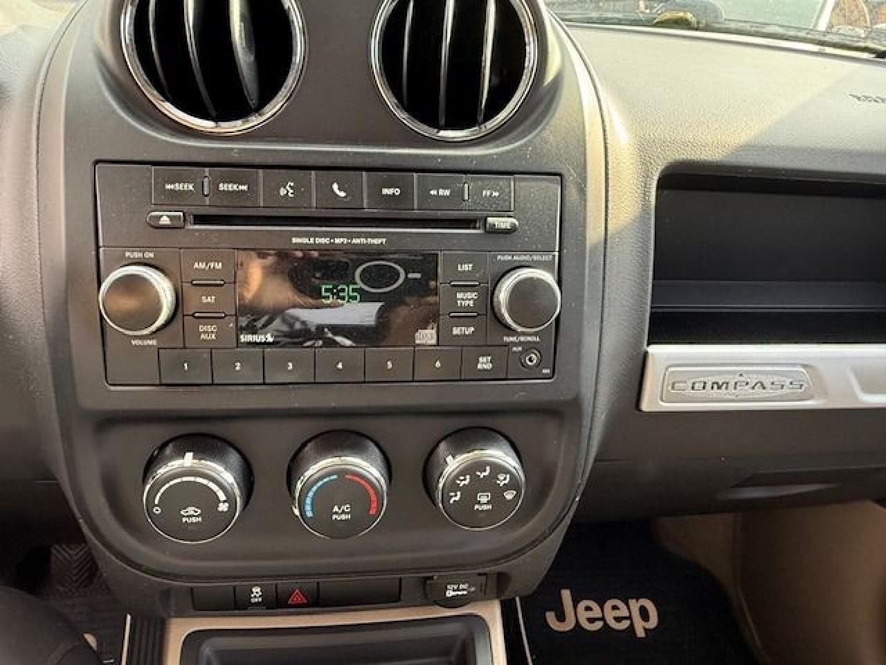 2014 Jeep Compass FWD 4DR - Photo #3