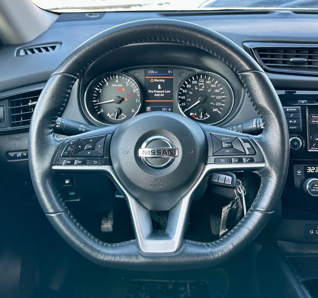 2019 Nissan Rogue S \ CLEAN CARFAX | AWD | LOW KMS | HEATED SEATS | Photo