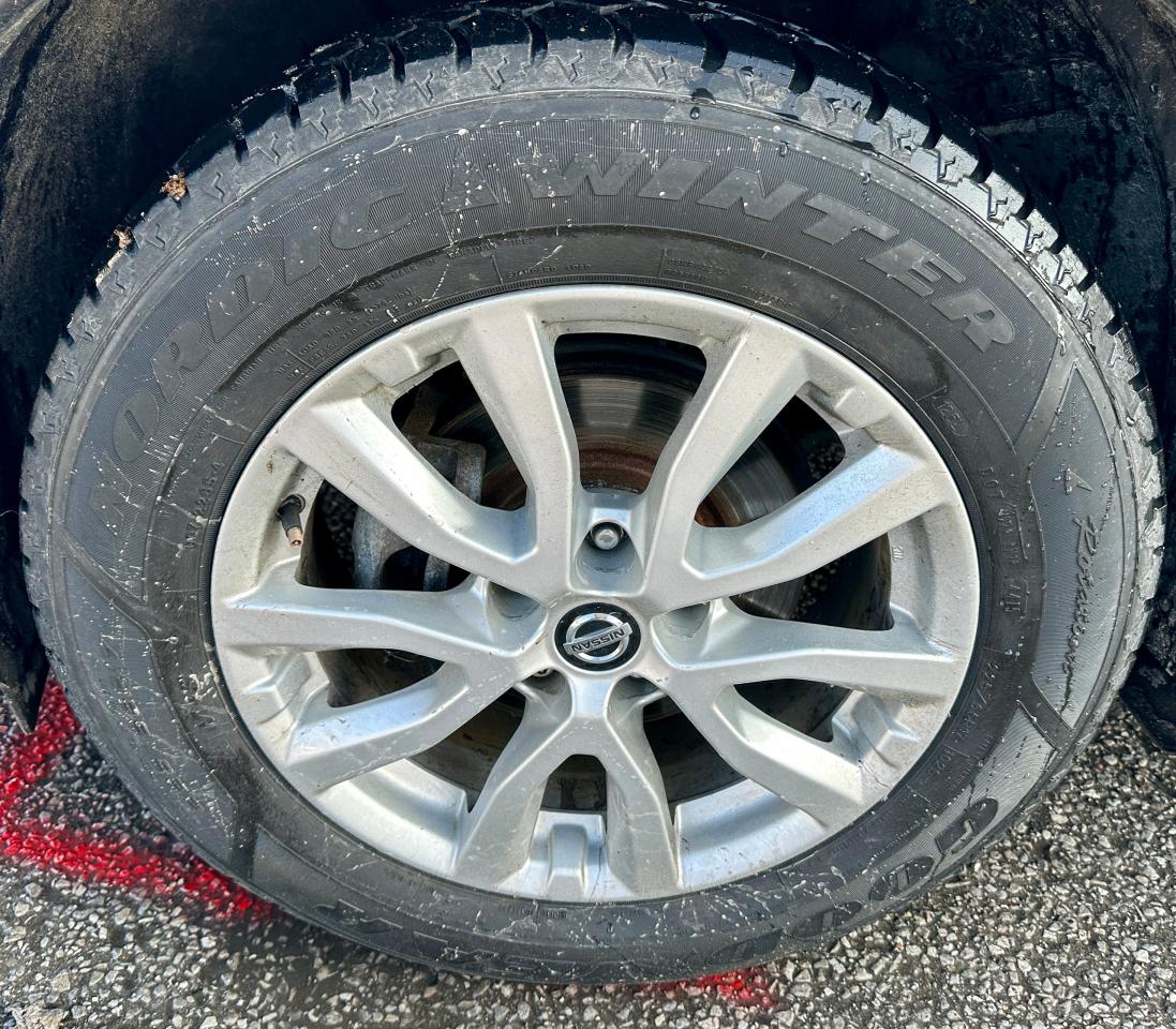 2019 Nissan Rogue S \ CLEAN CARFAX | AWD | LOW KMS | HEATED SEATS | Photo