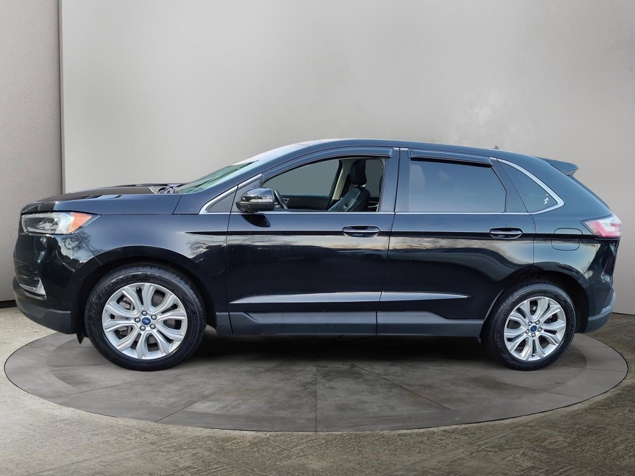 2022 Ford Edge Titanium Photo