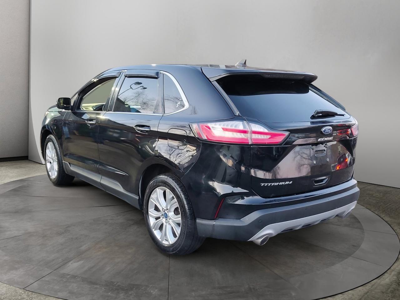 2022 Ford Edge Titanium Photo