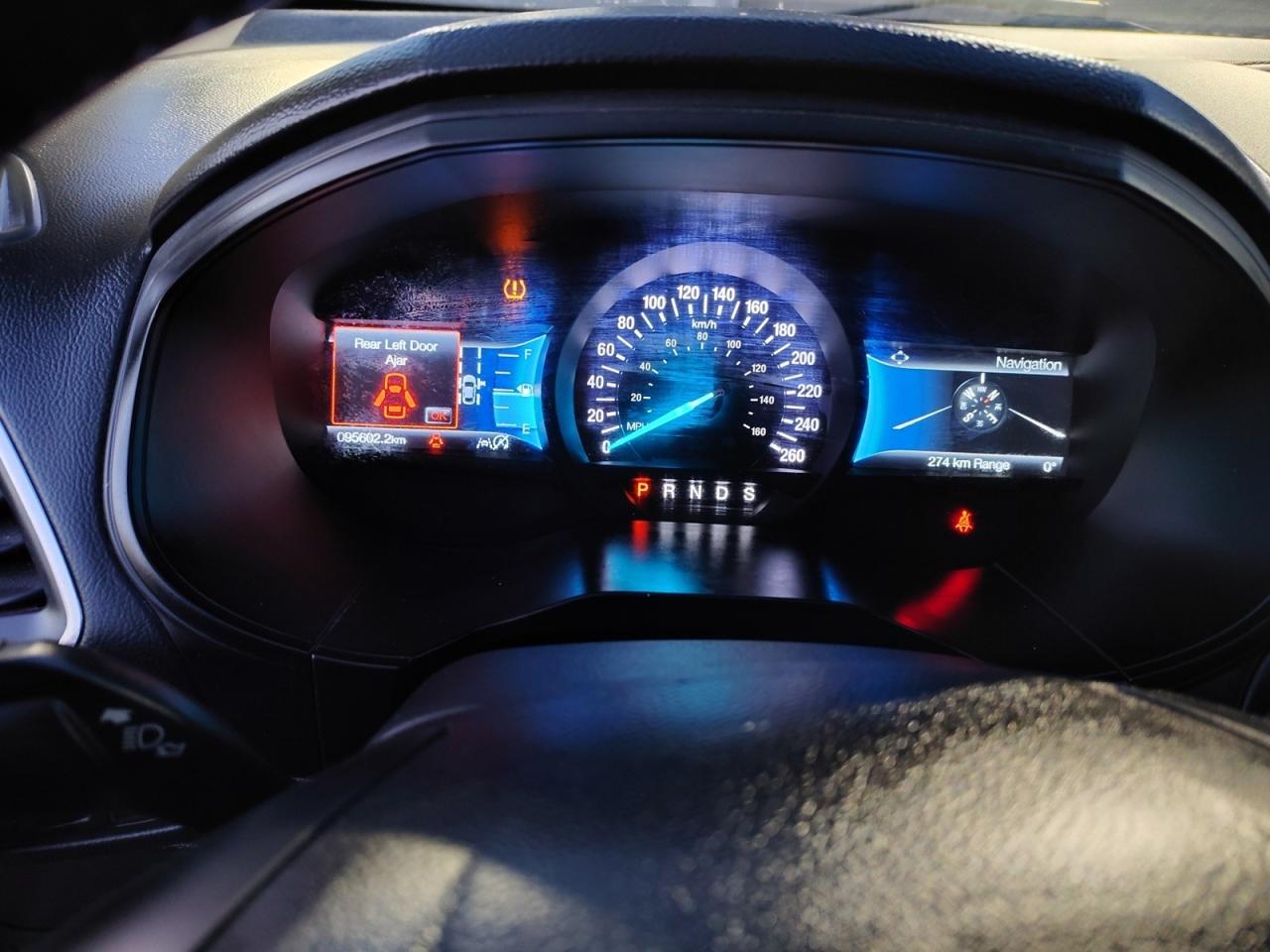 2022 Ford Edge Titanium Photo