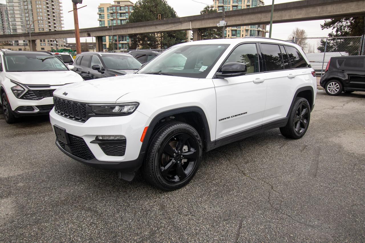 2023 Jeep Grand Cherokee LIMITED 4X4 Photo2