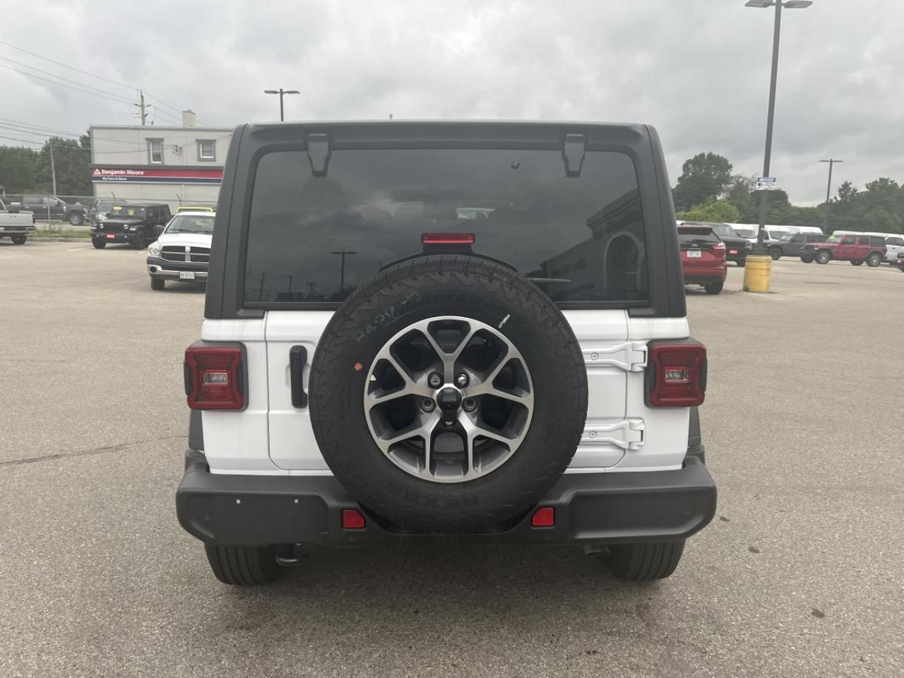 2024 Jeep Wrangler Sport S Photo