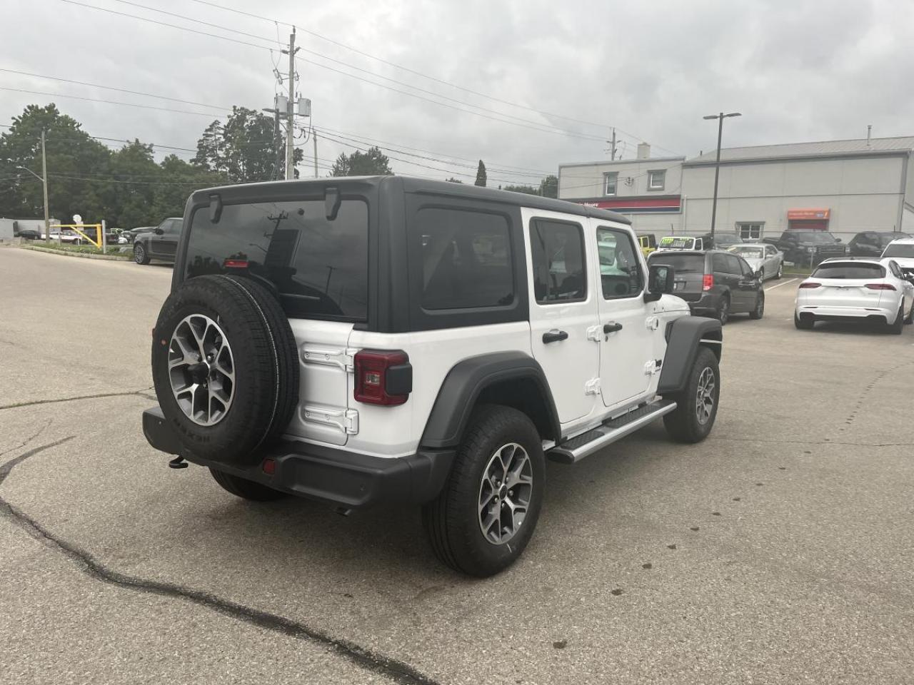 2024 Jeep Wrangler Sport S Photo