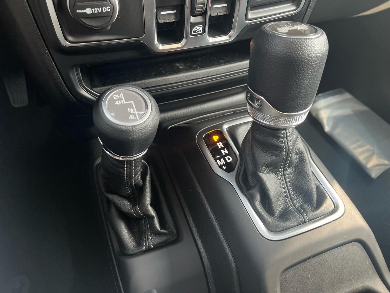 2024 Jeep Wrangler Sport S Photo