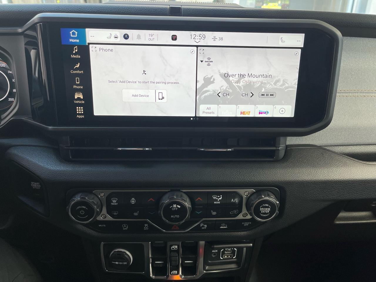 2024 Jeep Wrangler Sport S Photo