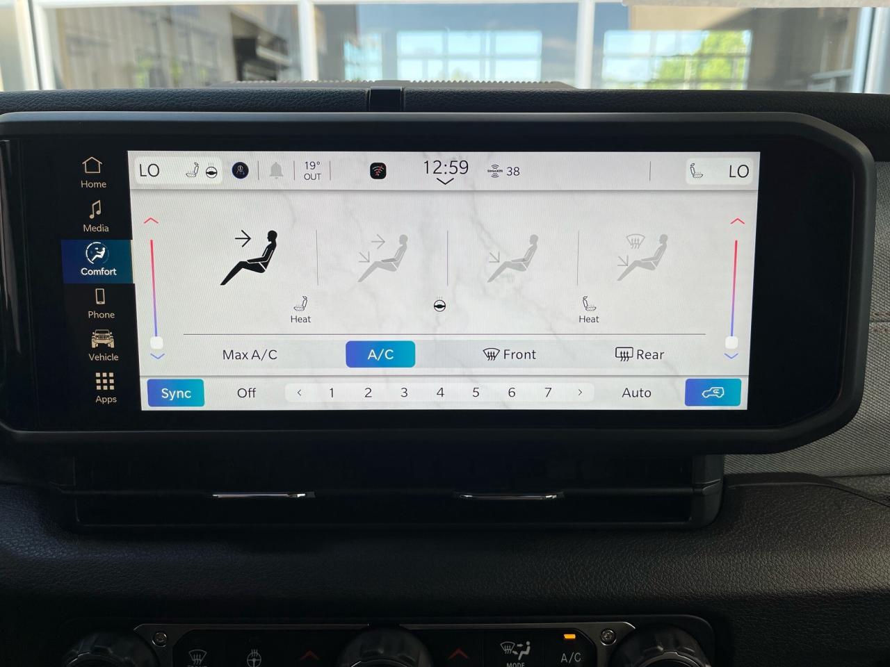 2024 Jeep Wrangler Sport S Photo