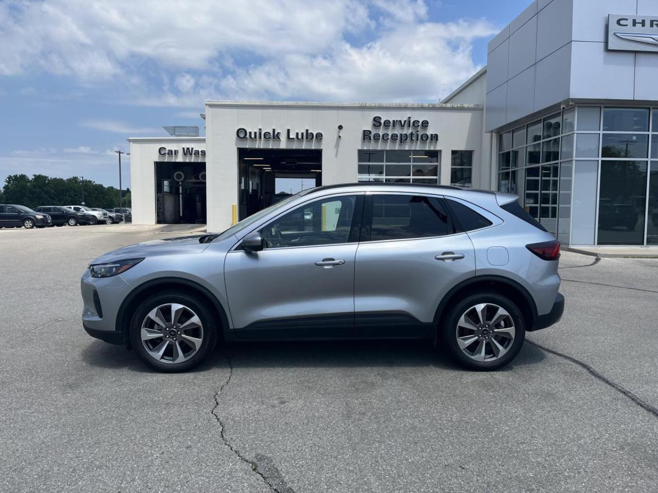 2024 Ford Escape Platinum AWD Photo2