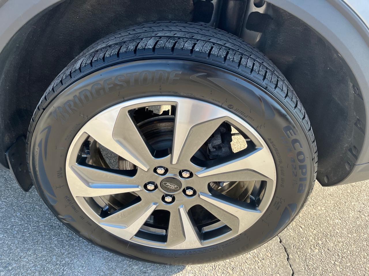 2024 Ford Escape Platinum AWD Photo