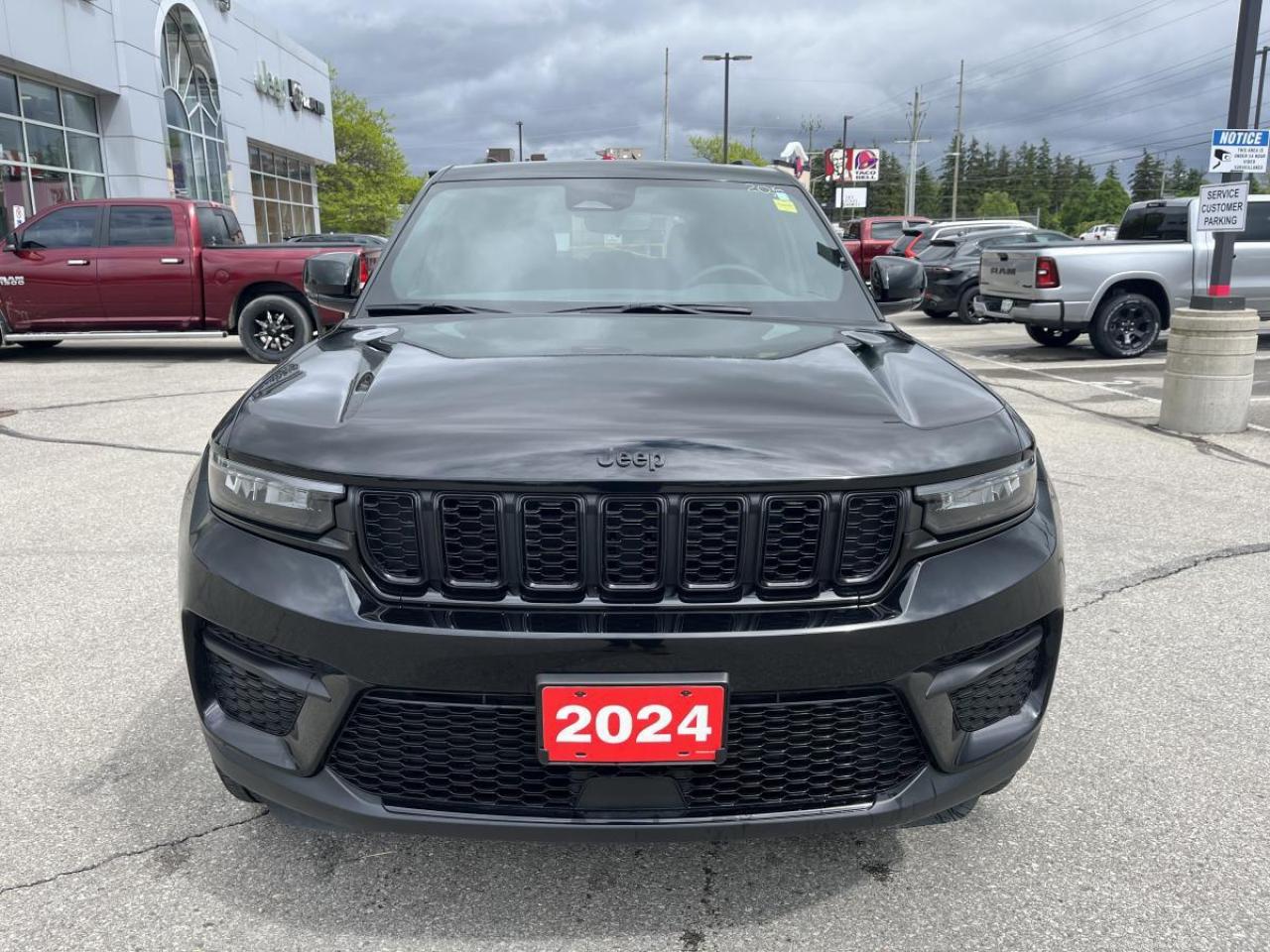 2024 Jeep Grand Cherokee ALTITUDE 4X4 Photo