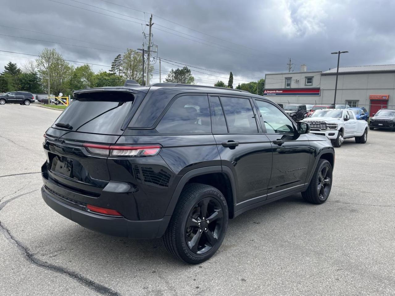 2024 Jeep Grand Cherokee ALTITUDE 4X4 Photo