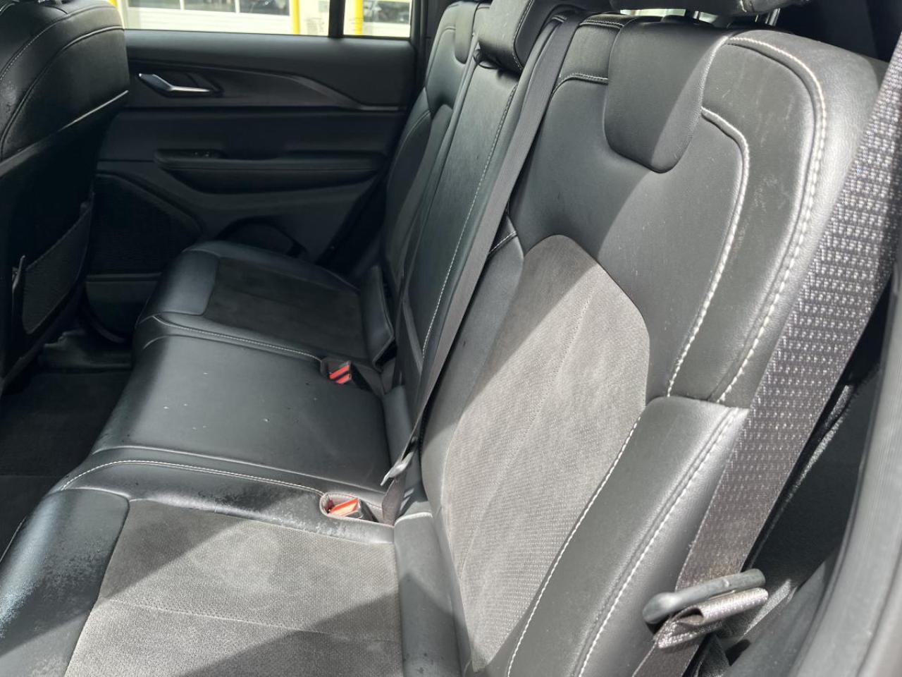 2024 Jeep Grand Cherokee ALTITUDE 4X4 Photo