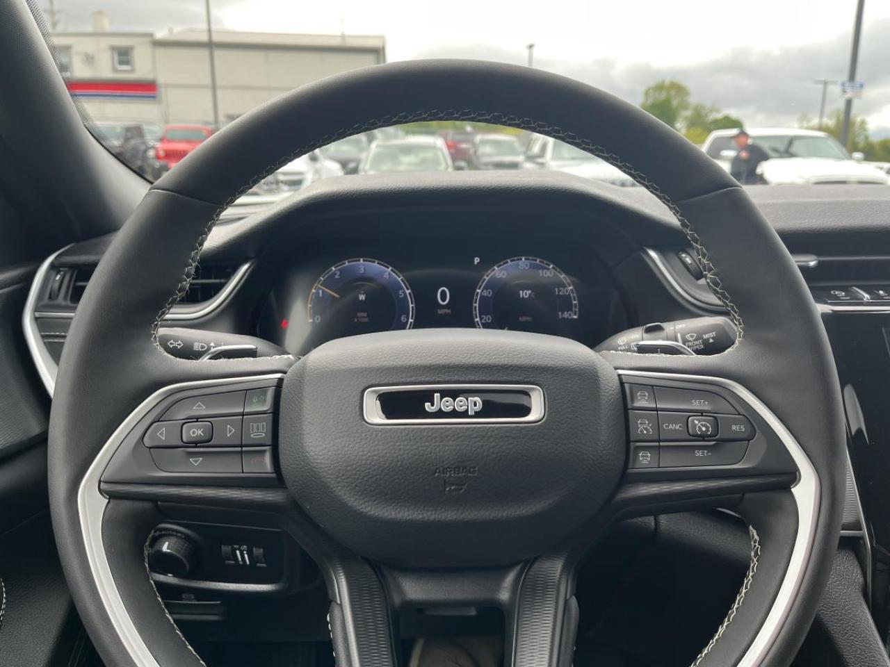 2024 Jeep Grand Cherokee ALTITUDE 4X4 Photo