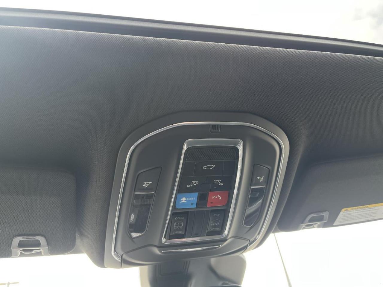 2024 Jeep Grand Cherokee ALTITUDE 4X4 Photo