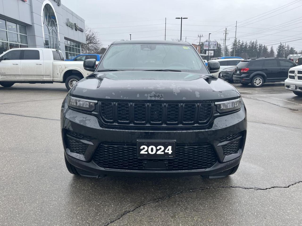 2024 Jeep Grand Cherokee Altitude 4x4 @ 3.99% for 60 mo Photo