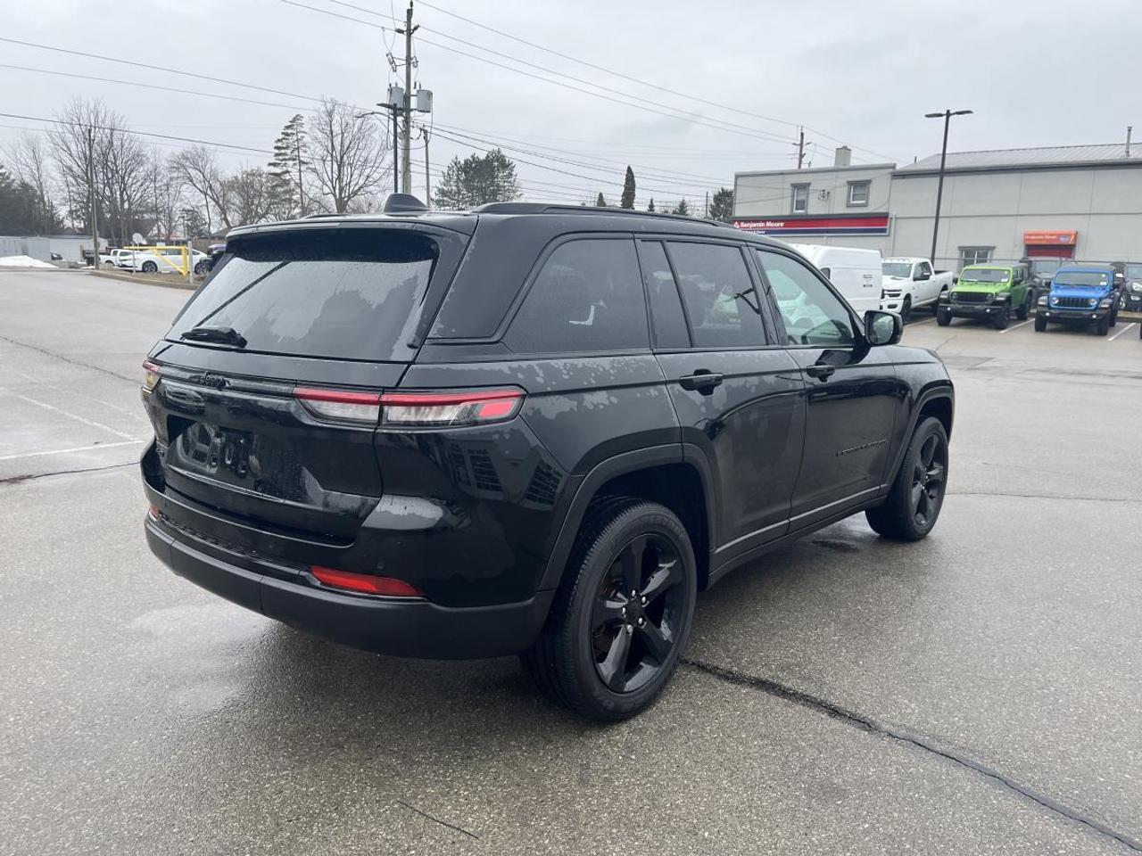 2024 Jeep Grand Cherokee Altitude 4x4 @ 3.99% for 60 mo Photo