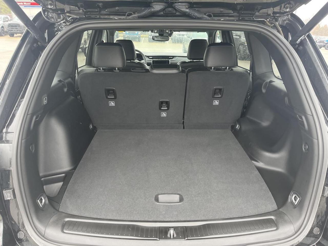 2024 Jeep Grand Cherokee Altitude 4x4 @ 3.99% for 60 mo Photo