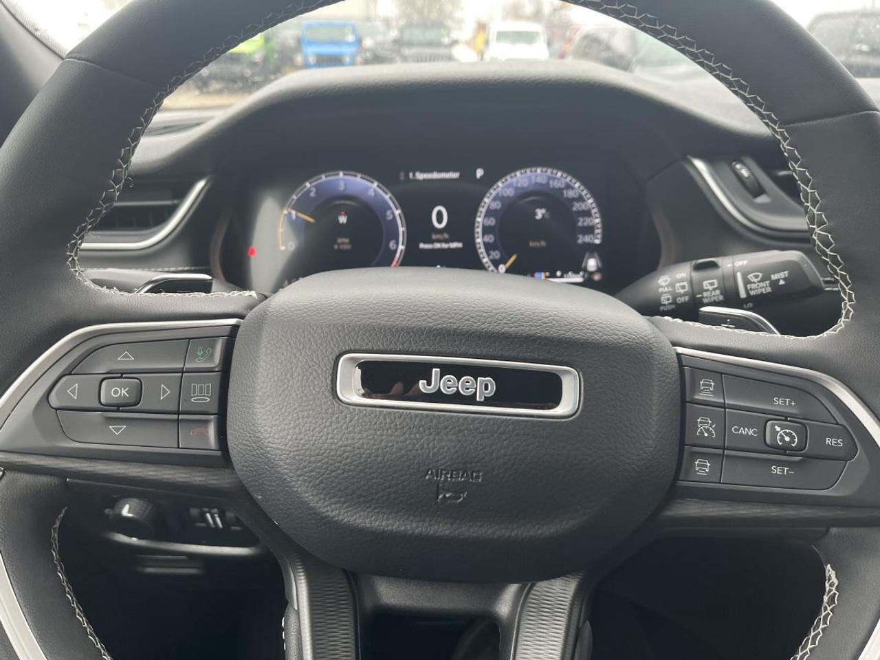 2024 Jeep Grand Cherokee Altitude 4x4 @ 3.99% for 60 mo Photo