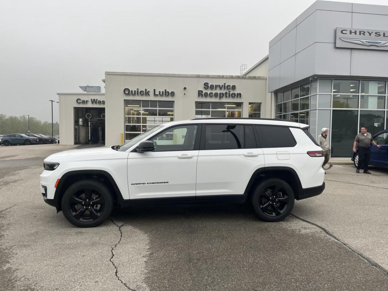 2023 Jeep Grand Cherokee L Limited 4x4 Photo