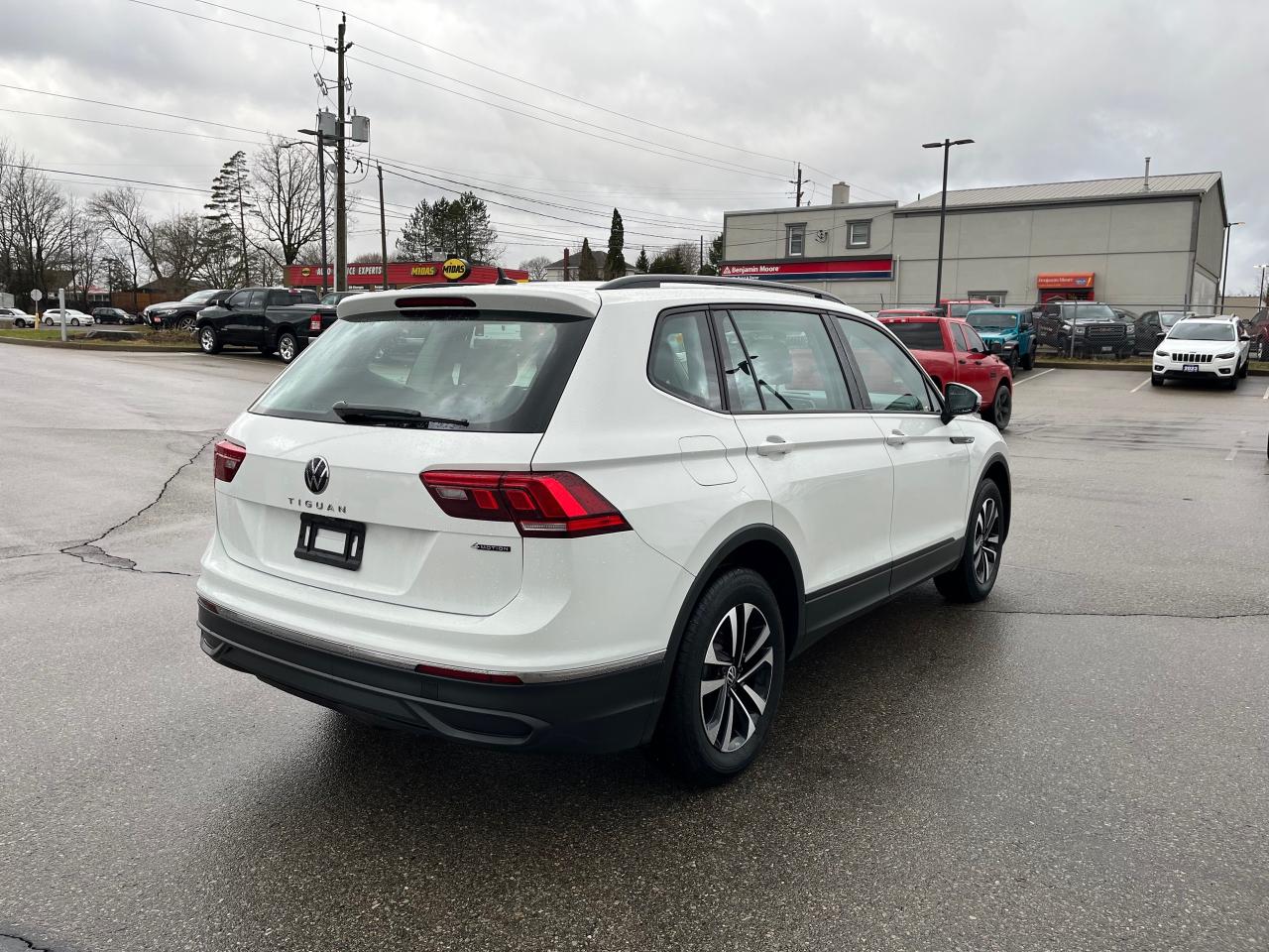 2024 Volkswagen Tiguan Trendline 4Motion Photo