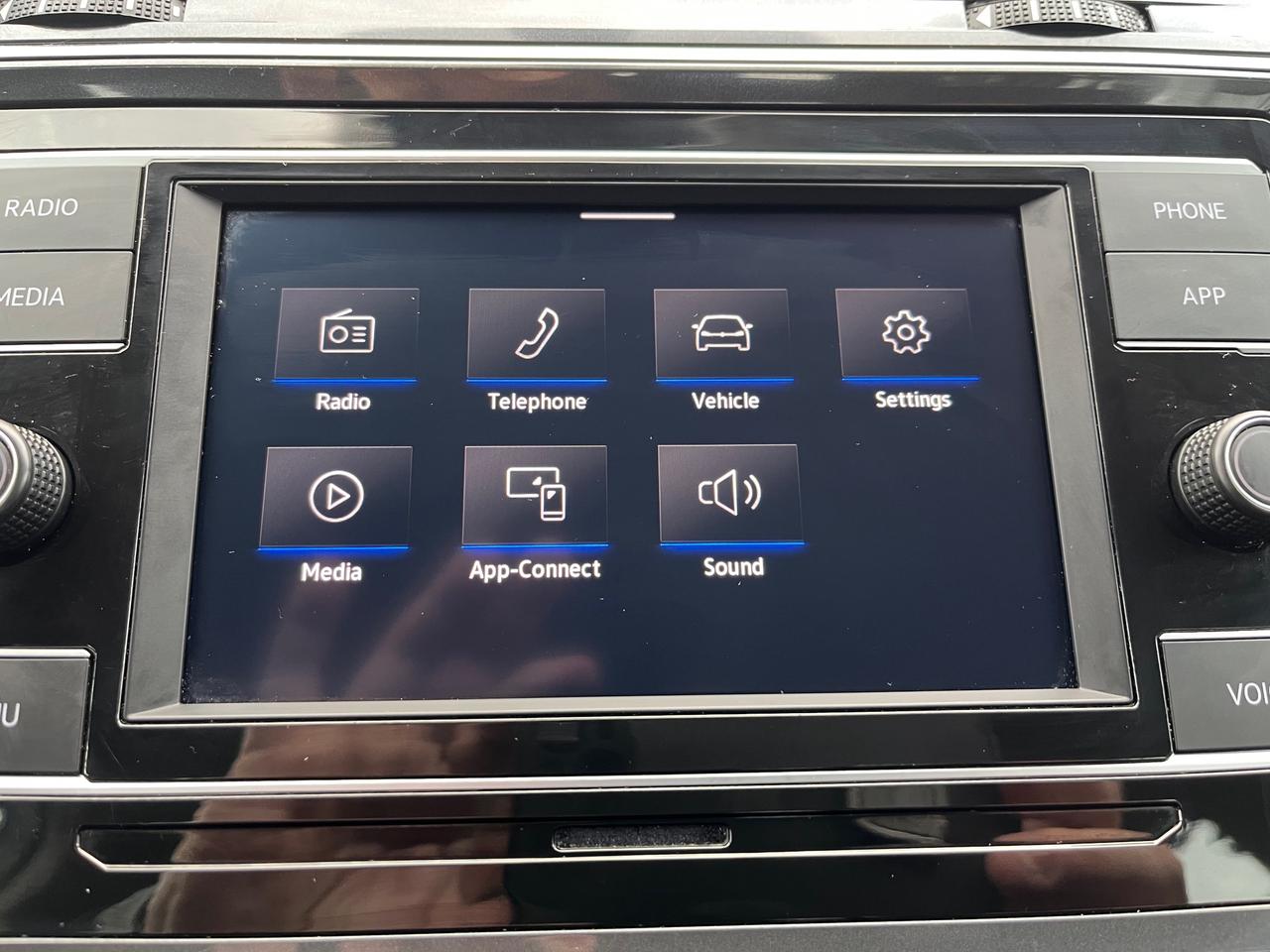 2024 Volkswagen Tiguan Trendline 4MOTION @ 3.99% for 60 mo Photo